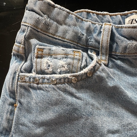 Zara Denim Shorts Gemstone Rhinestone Bejeweled
Studs Distressed - Picture 5 of 7